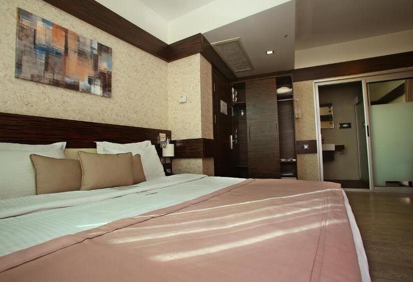 اتاق استاندارد با چشمانداز دریا, Wes