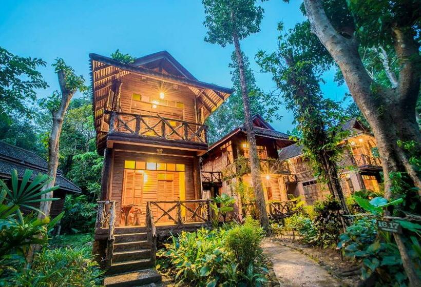 スタンダードトリプルルーム, Art S Riverview Lodge