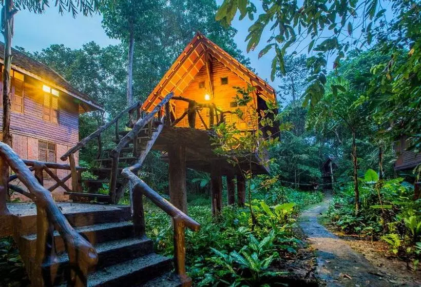 Standard Kolmen Hengen Huone, Art S Riverview Lodge