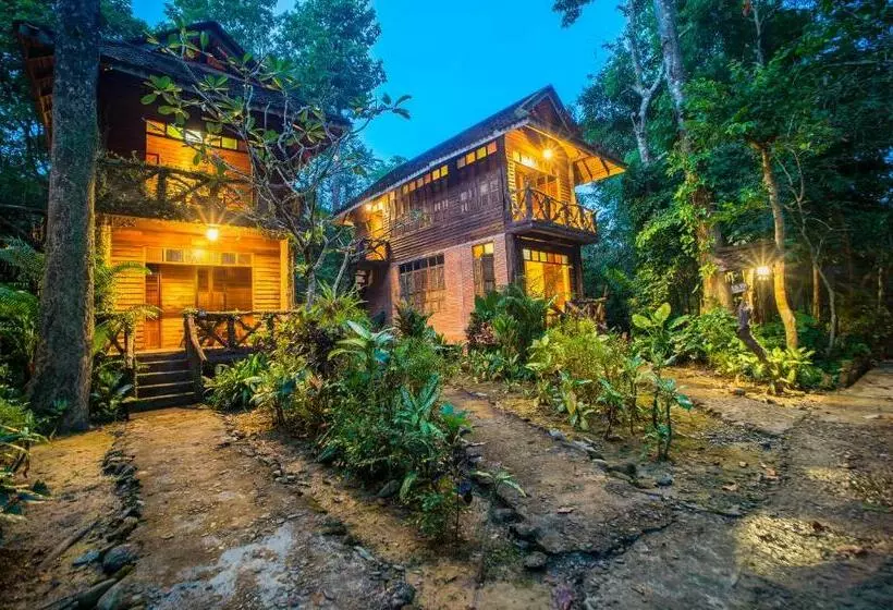 Standard Kolmen Hengen Huone, Art S Riverview Lodge