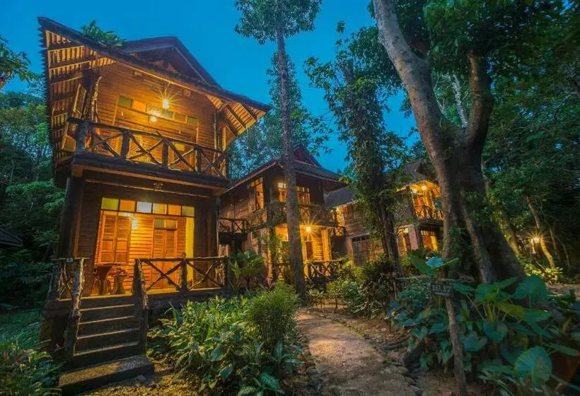 Standard Kolmen Hengen Huone, Art S Riverview Lodge