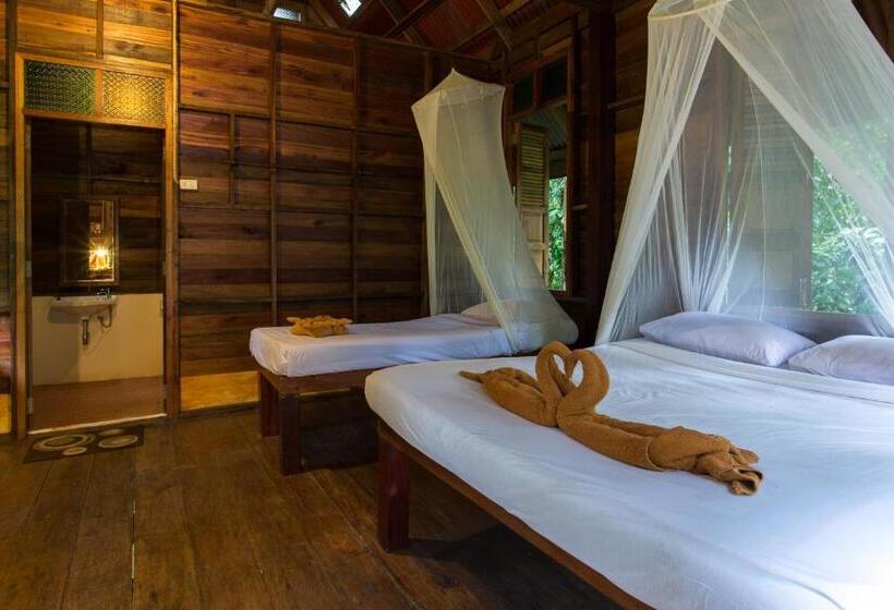 غرفة قياسية ثلاثية, Art S Riverview Lodge