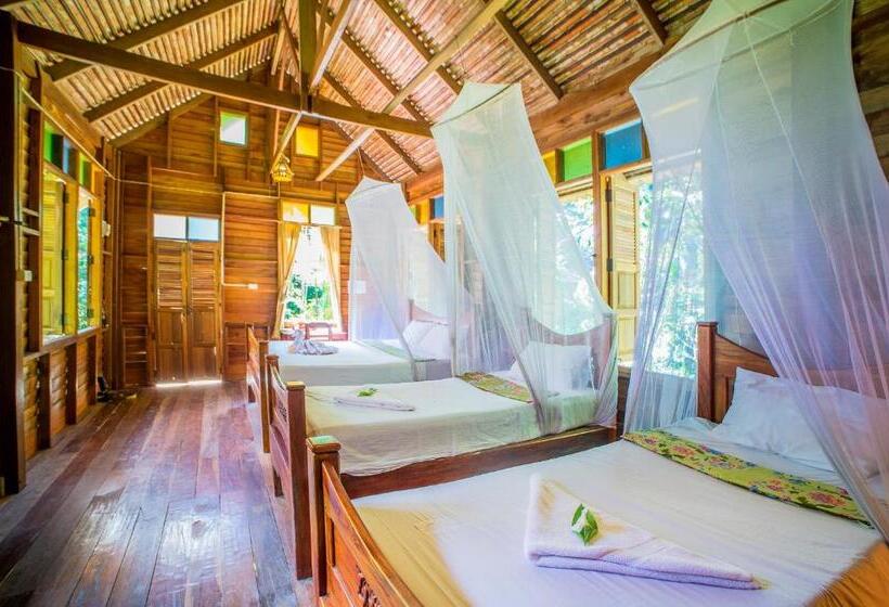 غرفة قياسية رباعية, Art S Riverview Lodge