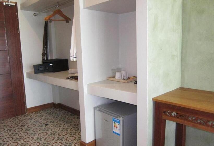 غرفة سوبيريور ذات إطلالة جانبية على البحر, Koh Kood Paradise Beach