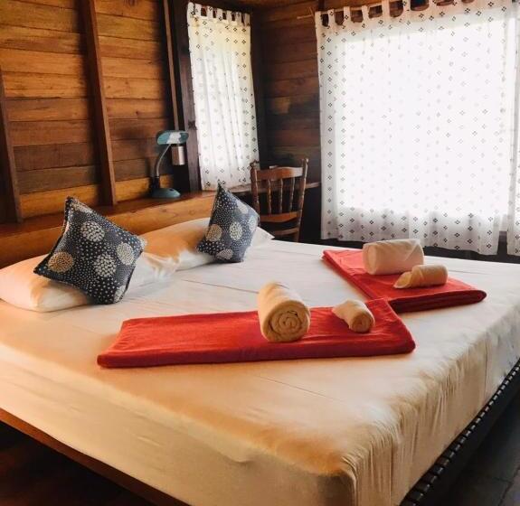 بانگلوی استاندارد, Chestnut Hill Eco Resort Had Yai