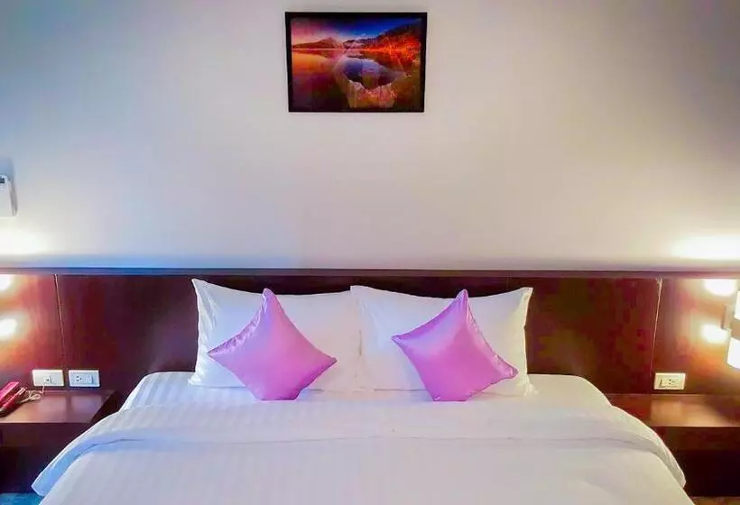 اتاق لوکس با تخت بزرگ, Aziss Boutique Hotel   Sha Plus