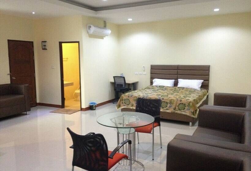 Quarto Deluxe, Friends House Resort