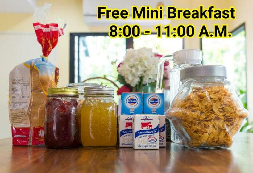 اتاق لوکس, Hide Bangkok Hostel