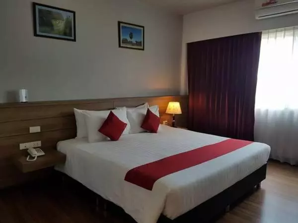 Habitació Deluxe, Akelada