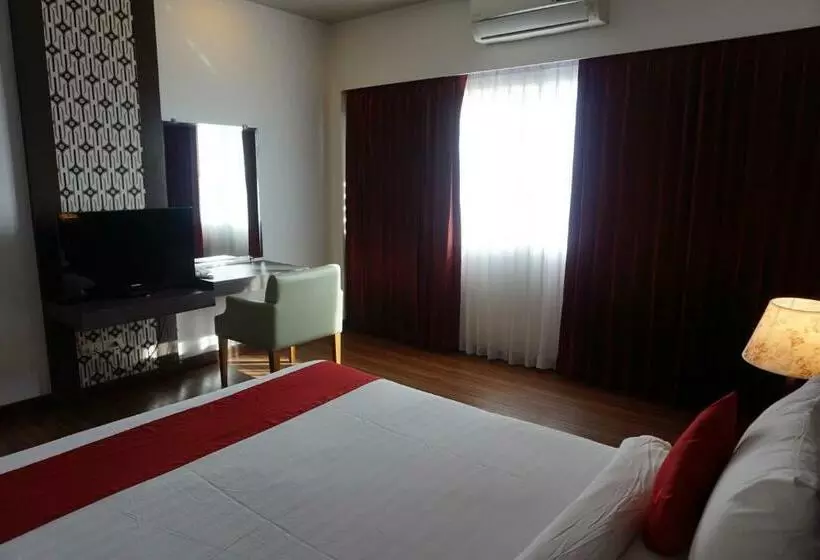 Habitació Deluxe, Akelada