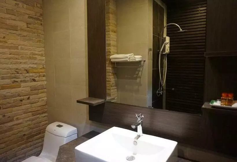 Habitació Superior, Akelada