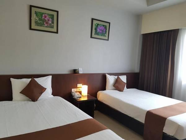 高级大房间, Akelada