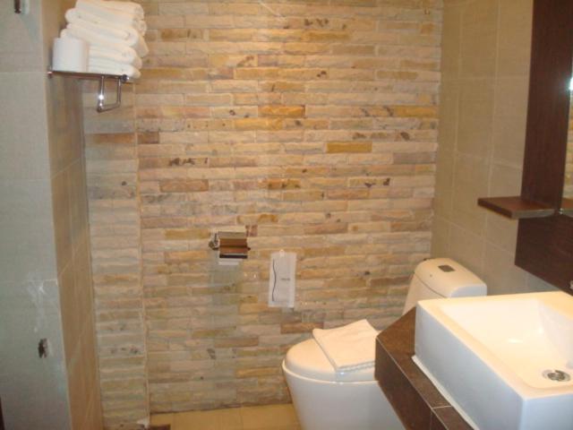 高级大房间, Akelada