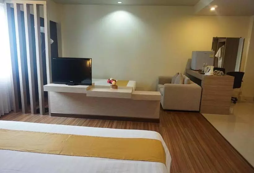 Family Room, Akelada