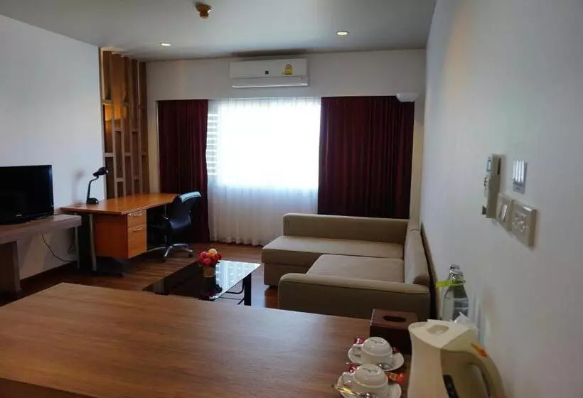 Suite Executiva, Akelada