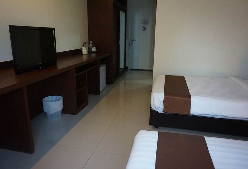 高级大房间, Akelada