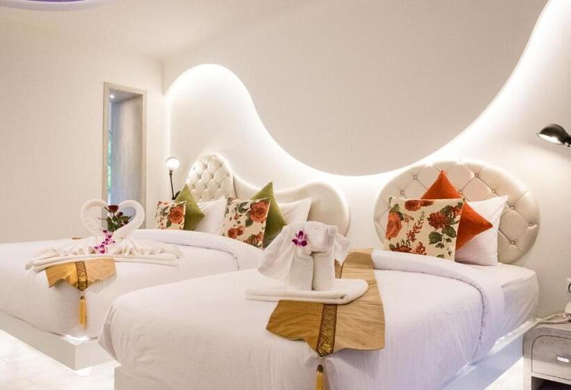 Habitació Triple Deluxe, Avatara Resort