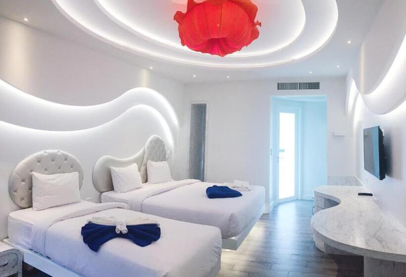 Habitació Triple Deluxe, Avatara Resort