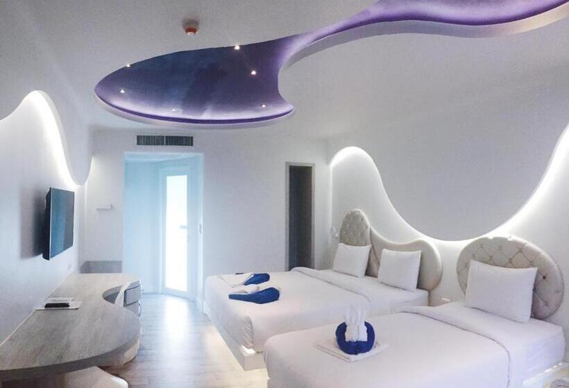 Habitació Triple Deluxe, Avatara Resort