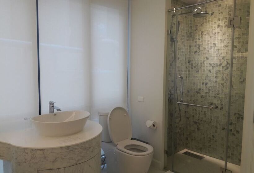 Habitació Triple Deluxe, Avatara Resort