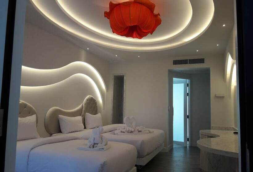 Habitació Triple Deluxe, Avatara Resort