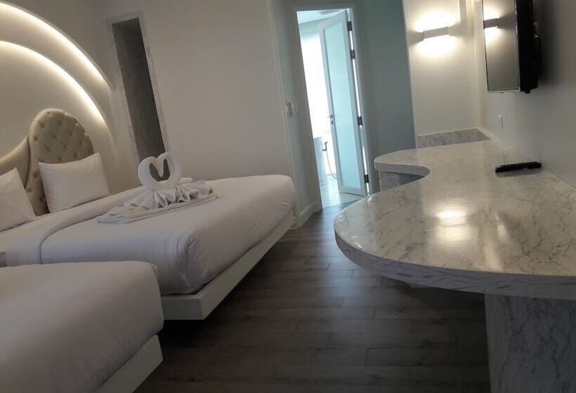 Habitació Triple Deluxe, Avatara Resort