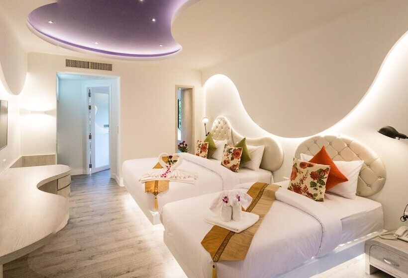 Habitació Triple Deluxe, Avatara Resort