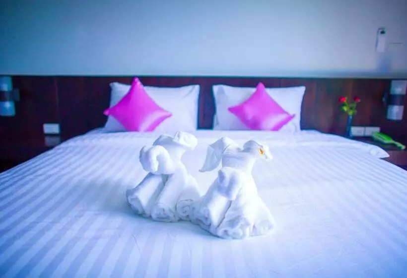 اتاق سوپریور با تخت بزرگ, Aziss Boutique Hotel   Sha Plus