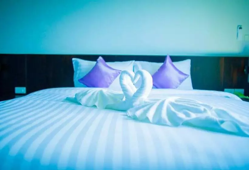 اتاق سوپریور با تخت بزرگ, Aziss Boutique Hotel   Sha Plus