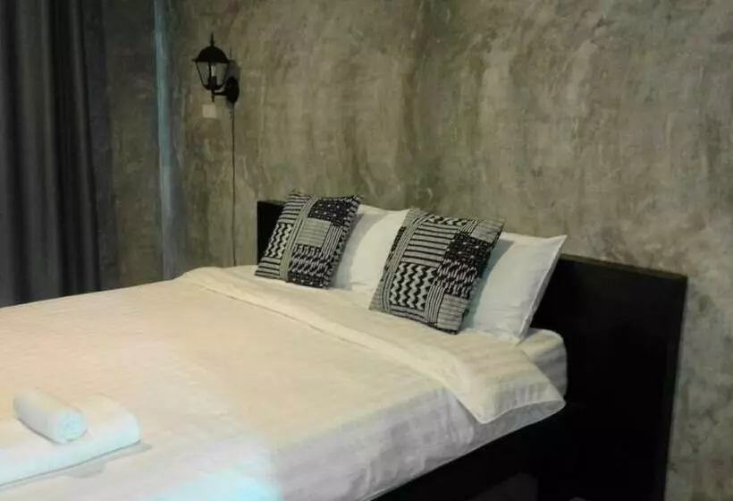 Quarto Estandar, Come Moon Loft
