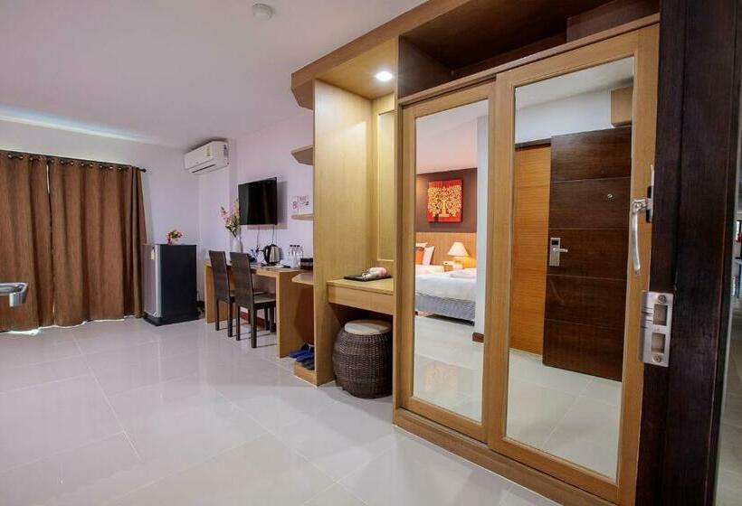 Трехместный Номер Deluxe, Huen Jao Ban