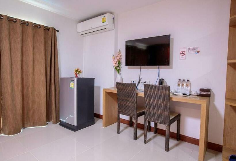 Трехместный Номер Deluxe, Huen Jao Ban