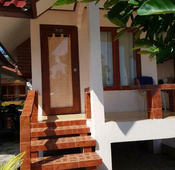 בקתה סטנדרטית, Phuphat Beach