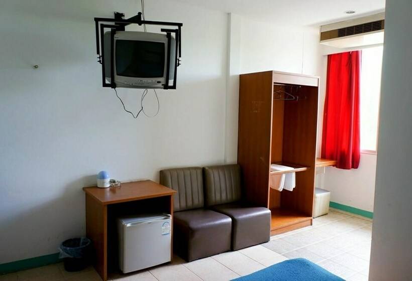 스탠다드 룸, Plernpetch