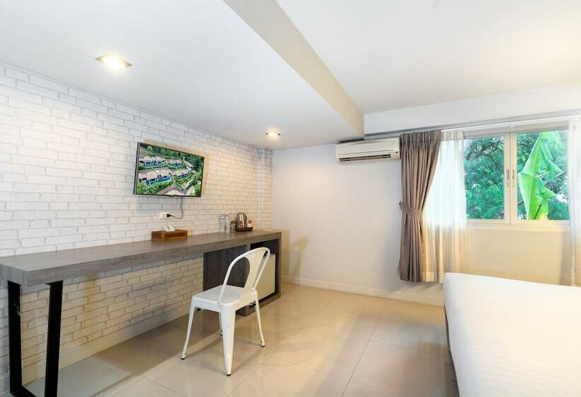 Standardzimmer Kingsize Bett, Silla Loft