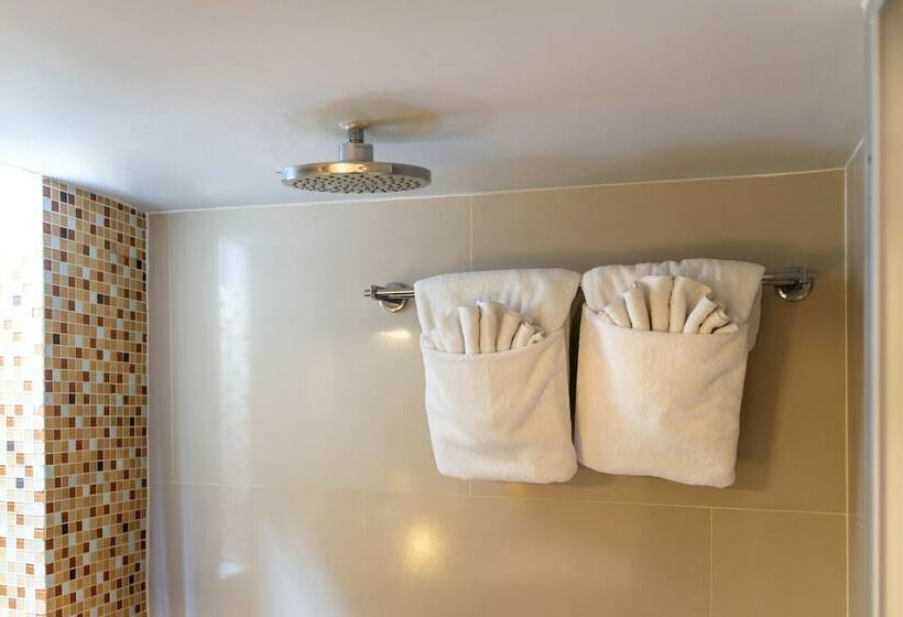 Standardzimmer Kingsize Bett, Silla Loft