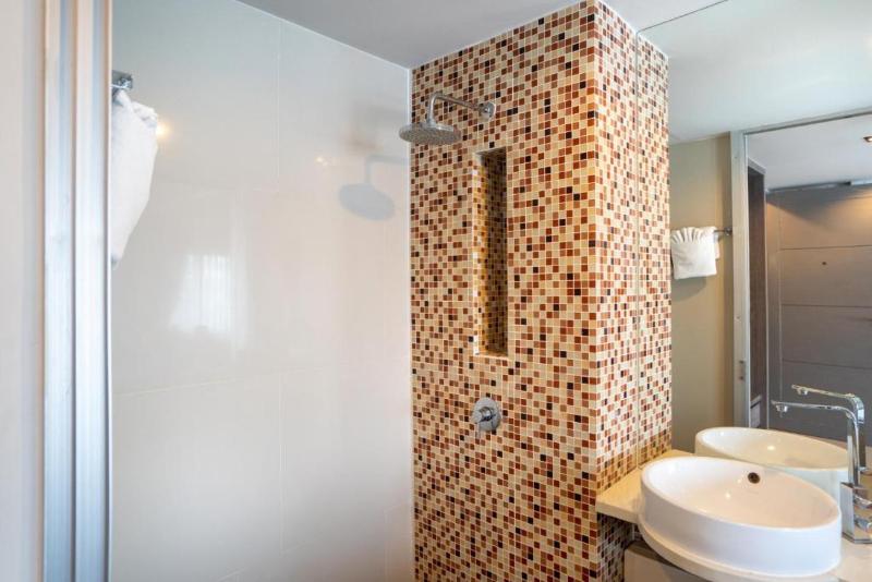 Standardzimmer Kingsize Bett, Silla Loft