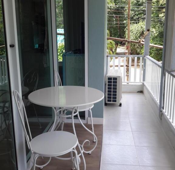 غرفة ديلوكس مزودة بشرفة, Sky Cottage