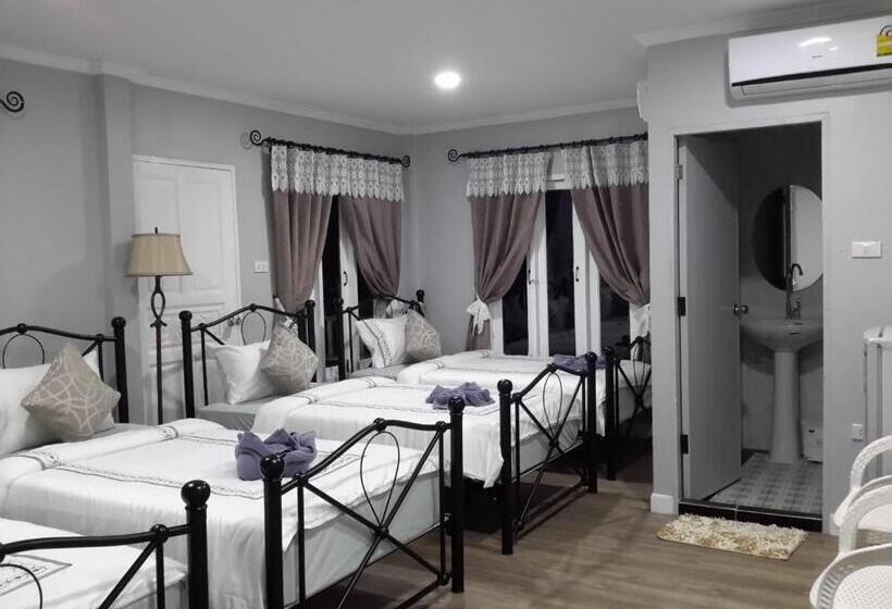 غرفة قياسية رباعية, Sky Cottage