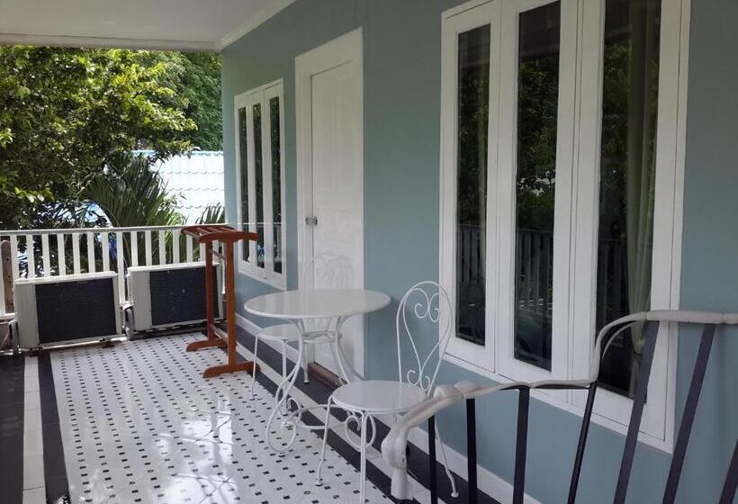 غرفة قياسية رباعية, Sky Cottage