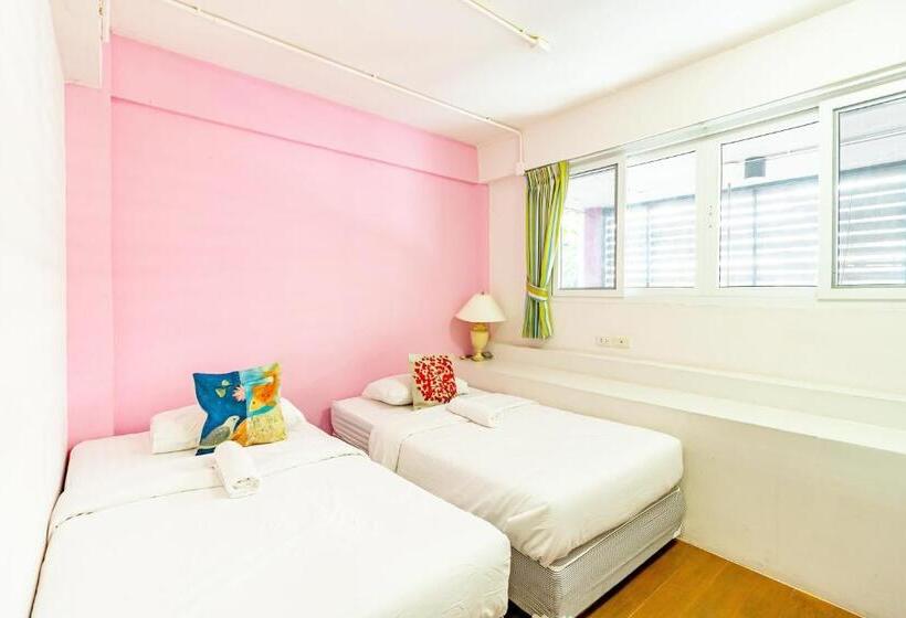 اتاق استاندارد با سرویس بهداشتی مشترک, Sleep Dee Hostel