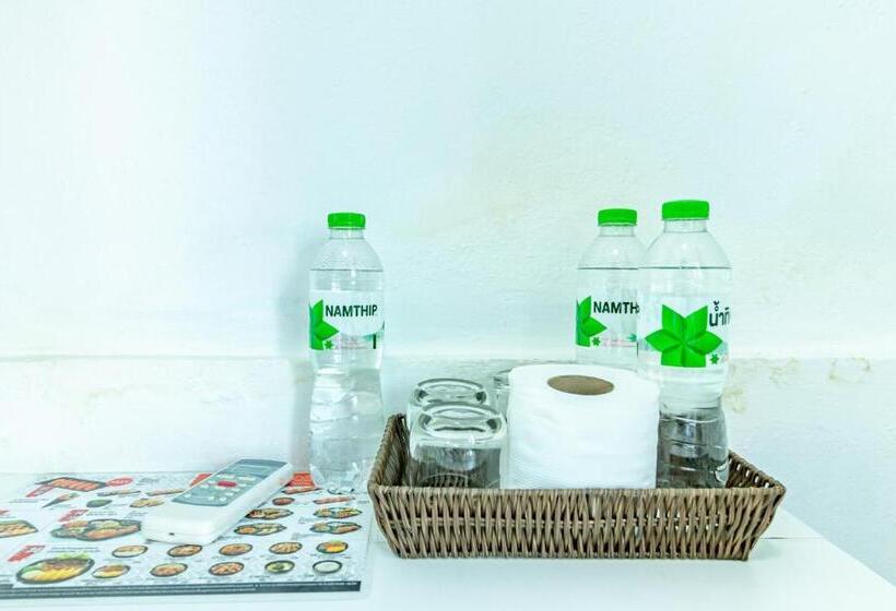 اتاق استاندارد سه تخته با سرویس بهداشتی مشترک, Sleep Dee Hostel