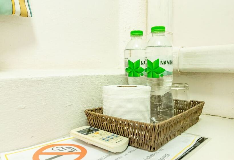 اتاق استاندارد با سرویس بهداشتی مشترک, Sleep Dee Hostel