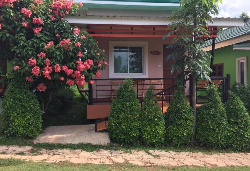 בונגלו משפחתי, ฺbaan Ing Khao Resort