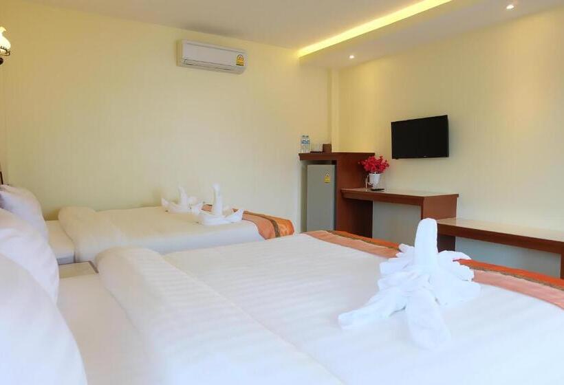 Четырехместный Номер Стандарт Вид на Море, Chokdee Resort