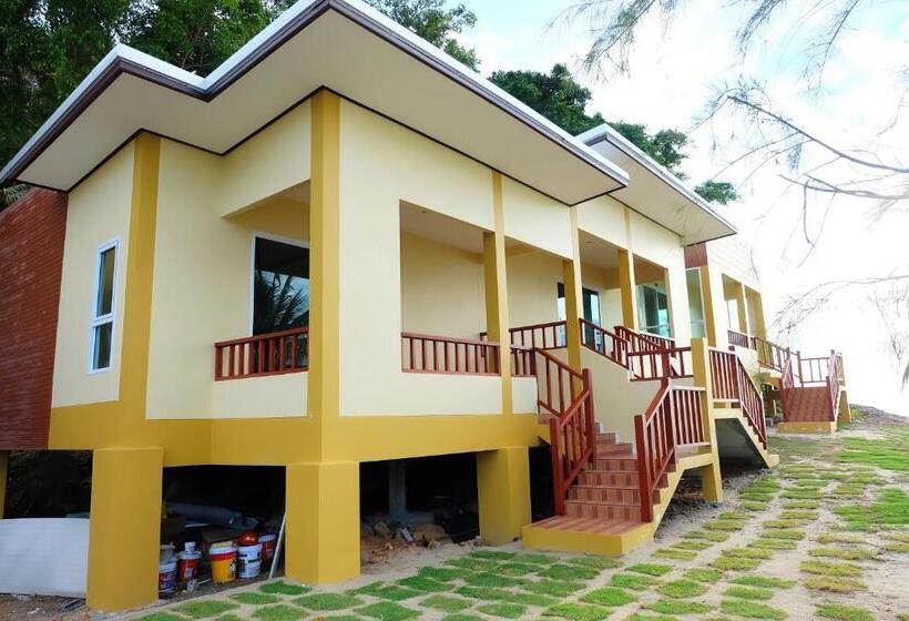 Четырехместный Номер Стандарт Вид на Море, Chokdee Resort