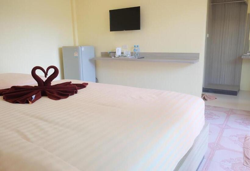 Трехместный Номер Стандарт Вид на Сад, Chokdee Resort