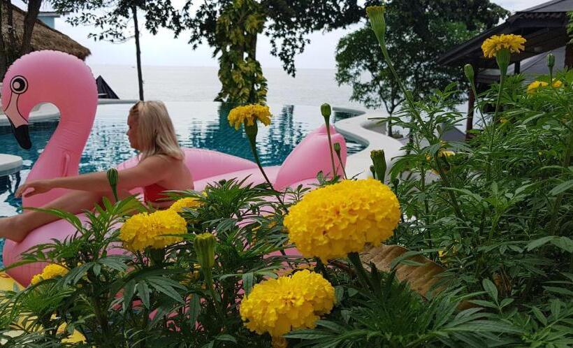 Бунгало Семейное Вид на Море, Clear View Resort