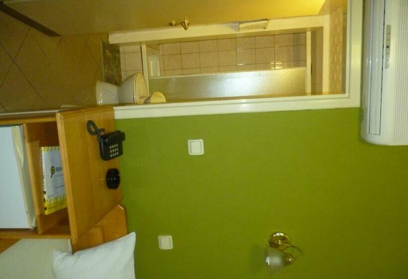 اتاق استاندارد یک نفره, B&b Boem