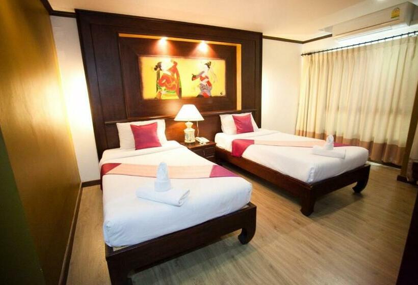 Quarto Deluxe, Chour Palace